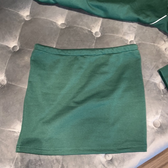 Two piece set - Picture 6 of 6